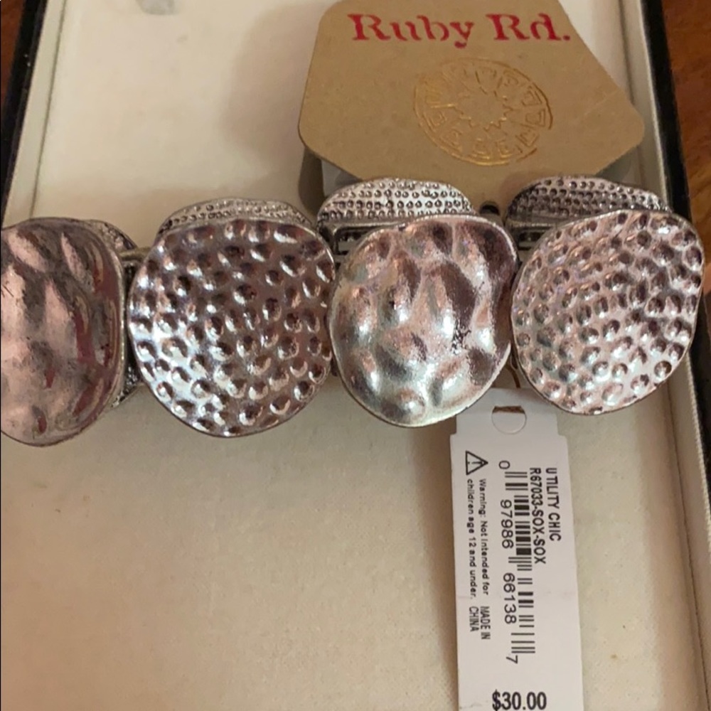 Ruby Rd stretch bracelet